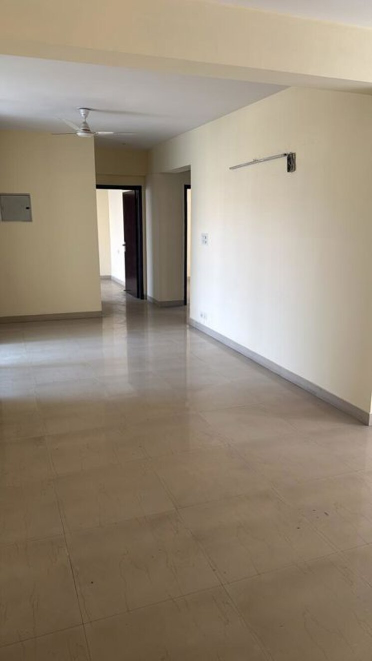 Room, jal-vihar-welfare-society 3.5 Bedroom 2600 Sq.Ft. Apartment In Sector 77 Faridabad 9819169