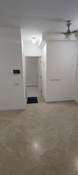 Room in 1 BHK Apartment at Hiranandani Estate Solitaire C, Ghodbunder Road – for Rent