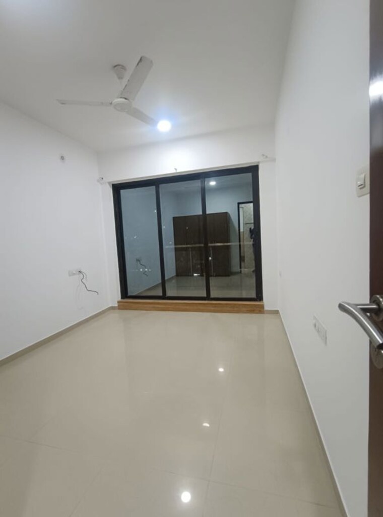 Room, om-ganesh-chs-goregaon 4 Bedroom 1757 Sq.Ft. Apartment In Goregaon East Mumbai 9831046