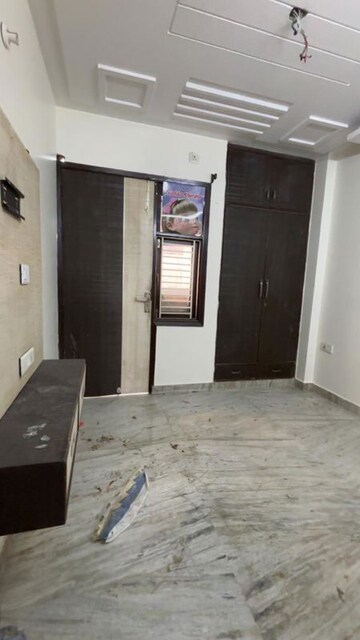 2 BHK Builder Floor For Rent in Vikas Puri