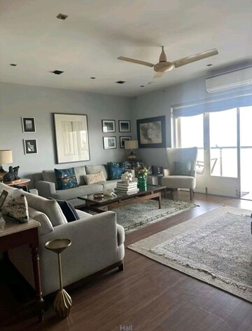 2 BHK Apartment For Sale in Wellingdon View, Tardeo