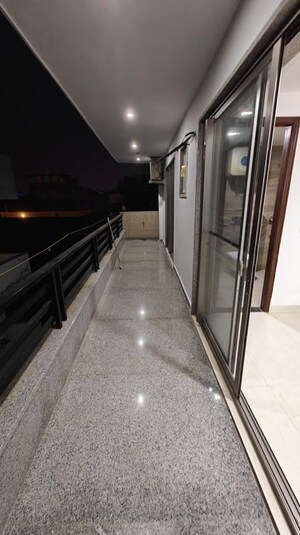 Balcony in 2 BHK Builder Floor at Sector 46 – for Rent