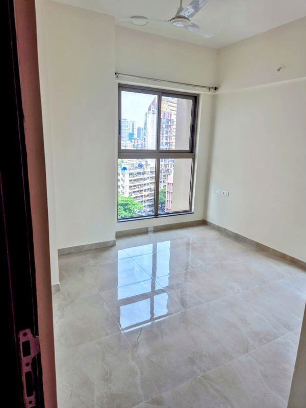 1 BHK + Extra Room Apartment For Rent in Sheth Irene