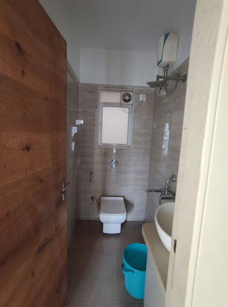 Bathroom, ghatkopar east 1 Bedroom 498 Sq.Ft. Builder Floor In Ghatkopar East Mumbai 9831268
