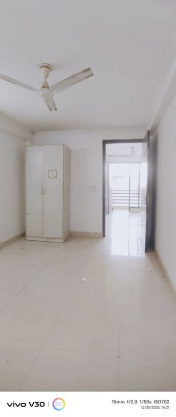 Room in 1 BHK Builder Floor at Saket – for Rent
