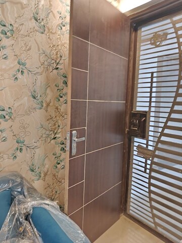 1.5 BHK Apartment – Entrance View at Prateek Grand City, Siddharth Vihar - for Rent