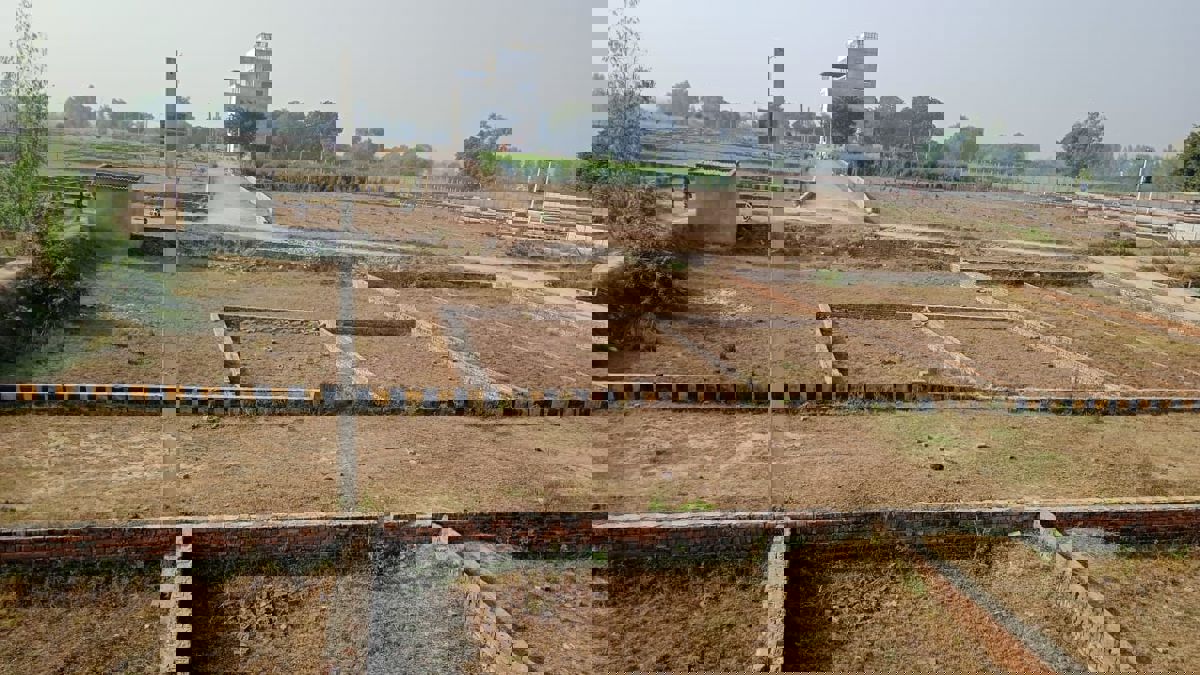 Plot For Sale in Mohanlalganj