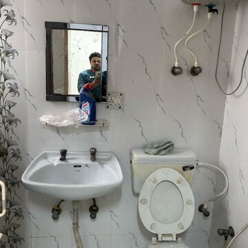 Bathroom in 3 BHK Apartment at Rwa Jalvayu Vihar Noida, Sector 25 – for Rent