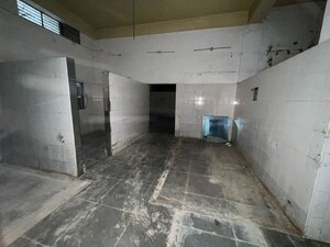  Warehouse For Rent in Naubasta
