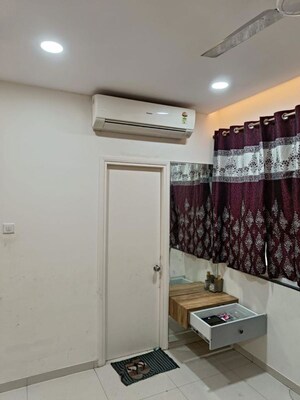 Master Bedroom in 3 BHK Apartment at Kalpataru Residency, Sanath Nagar – for Rent