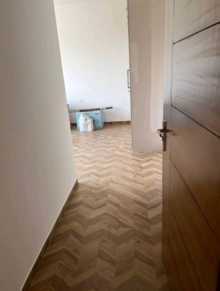 Room, tulip-yellow 3 Bedroom 1704 Sq.Ft. Apartment In Sector 69 Gurgaon 9831465