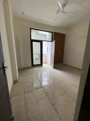 Room in 3 BHK Builder Floor at Sector 23 – for Sale