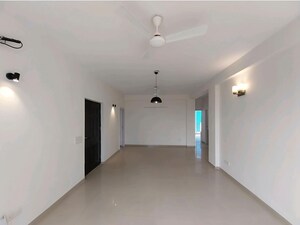 Room in 3 BHK Apartment at Emaar MGF Emerald Hills, Sector 65 – for Rent