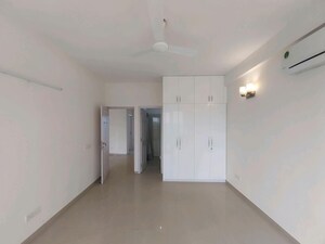 3 BHK Apartment For Rent in Emaar MGF Emerald Hills, Sector 65