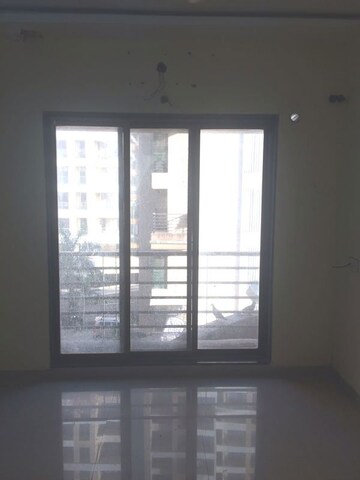 Room in 3 BHK Builder Floor at Shreeji Avenue, Mira Road – for Sale