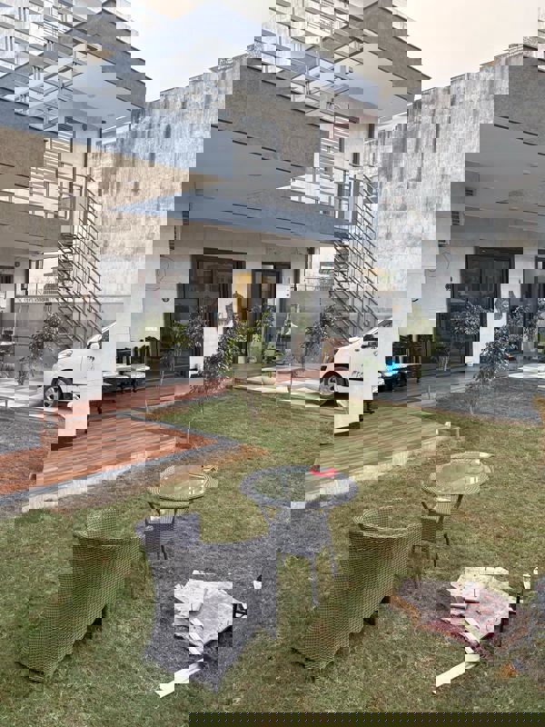 4 BHK + Study Room 3000 Sq.Ft. Builder Floor in Tanvi villa