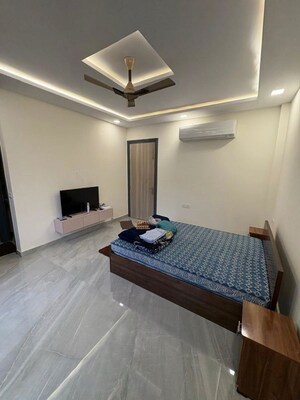 Bedroom in 4 BHK Builder Floor at Tanvi villa, Sector 45 – for Rent