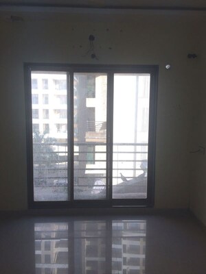 Room in 3 BHK Builder Floor at Shreeji Avenue, Mira Road – for Sale