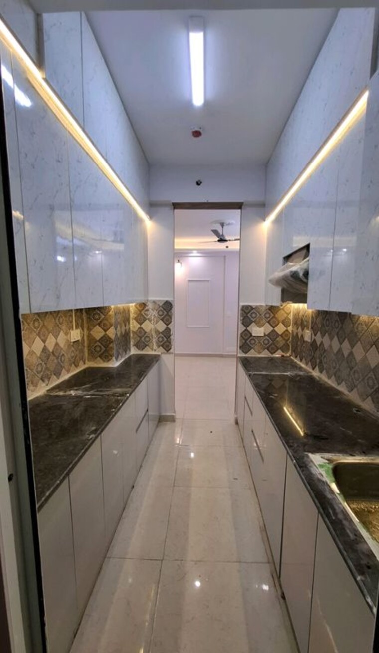 Kitchen, hong-kong-bazaar 3 Bedroom 1860 Sq.Ft. Apartment In Sector 57 Gurgaon 9831537