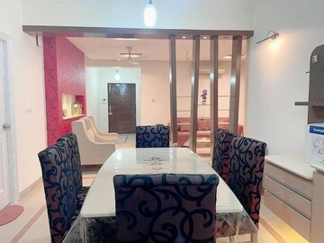 Bedroom in 4 BHK Apartment at Orchid Petals, Sector 49 – for Rent