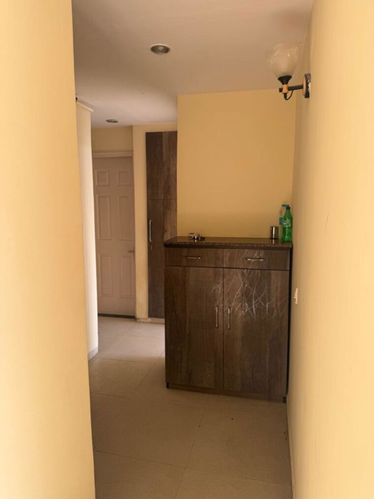 Room, jaypee-greens-pavilion-court 2 Bedroom 1350 Sq.Ft. Apartment In Sector 128 Noida 9831560