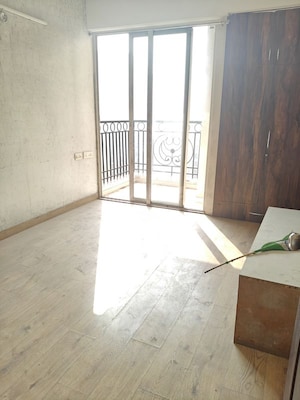 Room in 2 BHK Apartment at Prateek Grand City, Siddharth Vihar – for Rent