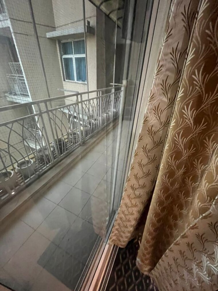 Balcony, mahagun-mywoods 3 Bedroom 948 Sq.Ft. Apartment In Sector 16c Greater Noida Greater Noida 9831602