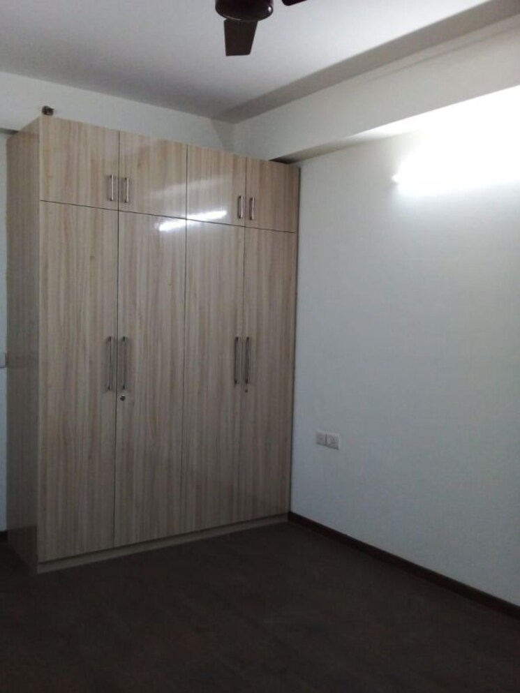 Room, emaar-the-enclave 4 Bedroom 2415 Sq.Ft. Apartment In Sector 66 Gurgaon 9831610