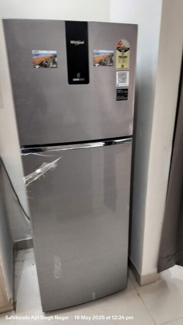 Room in 3 BHK Apartment at Affinity Greens, International Airport Road – for Rent