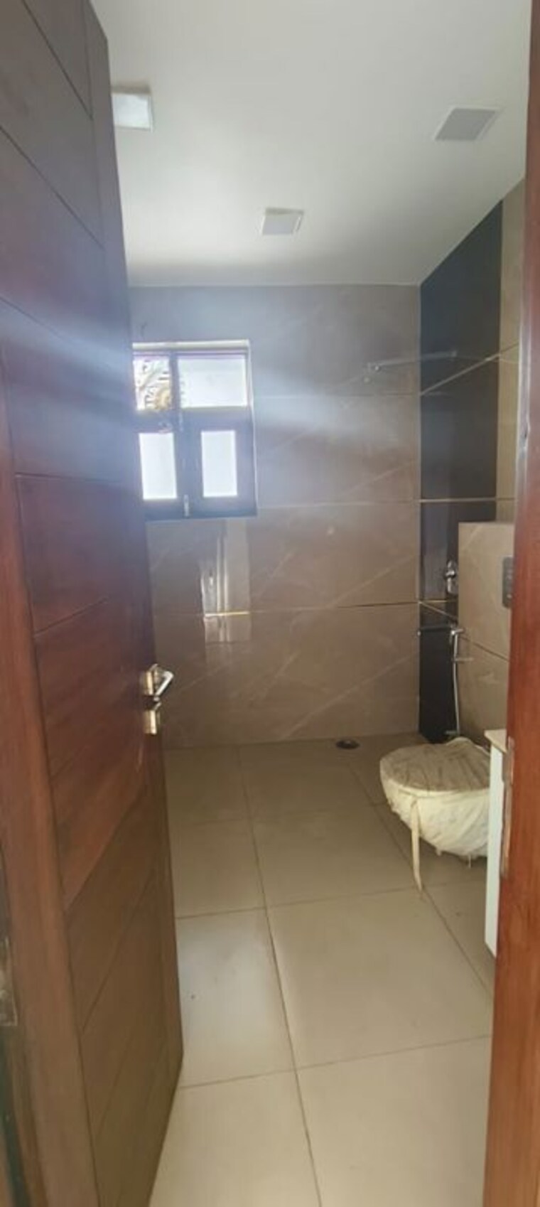Bathroom, sector 31 2 Bedroom 1200 Sq.Ft. Builder Floor In Sector 31 Faridabad 9831644