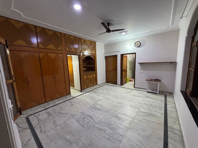 Bedroom, rajendra colony 2 Bedroom 250 Sq.Yd. Builder Floor In Rajendra Colony Faridabad 9831604