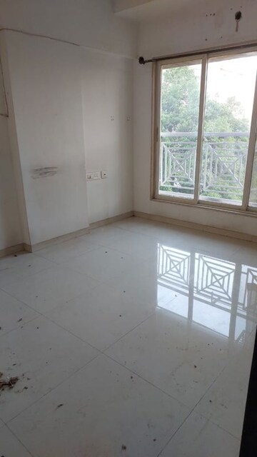 Room in 3 BHK Apartment at Hariom Sudhanshu CHS, Vile Parle East – for Rent