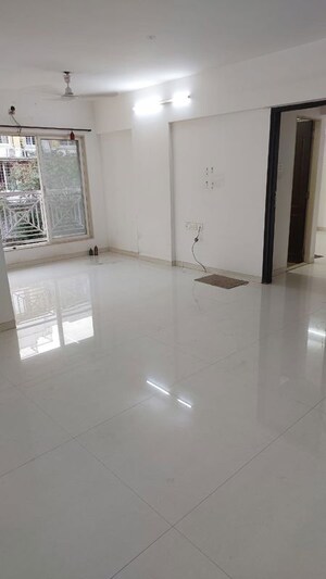 Bathroom in 3 BHK Apartment at Hariom Sudhanshu CHS, Vile Parle East – for Rent