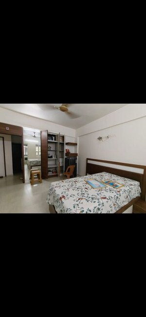 2 BHK Apartment For Rent in Unispace Samruddhi CHS Ltd, Dadar West
