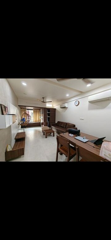 Team Area in 2 BHK Apartment at Unispace Samruddhi CHS Ltd, Dadar West – for Rent