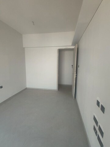 Room in 2 BHK Apartment at Rustomjee Paramount F Wing, Khar West – for Sale