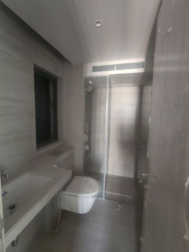 Attached Bathroom, rustomjee-paramount-f-wing 2 Bedroom 777 Sq.Ft. Apartment In Khar West Mumbai 9831639