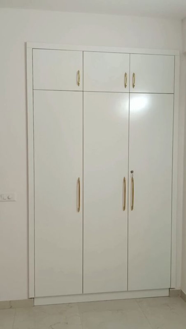 undefined, smart-world-gems 3 Bedroom 1423 Sq.Ft. Apartment In Sector 89 Gurgaon 9831688