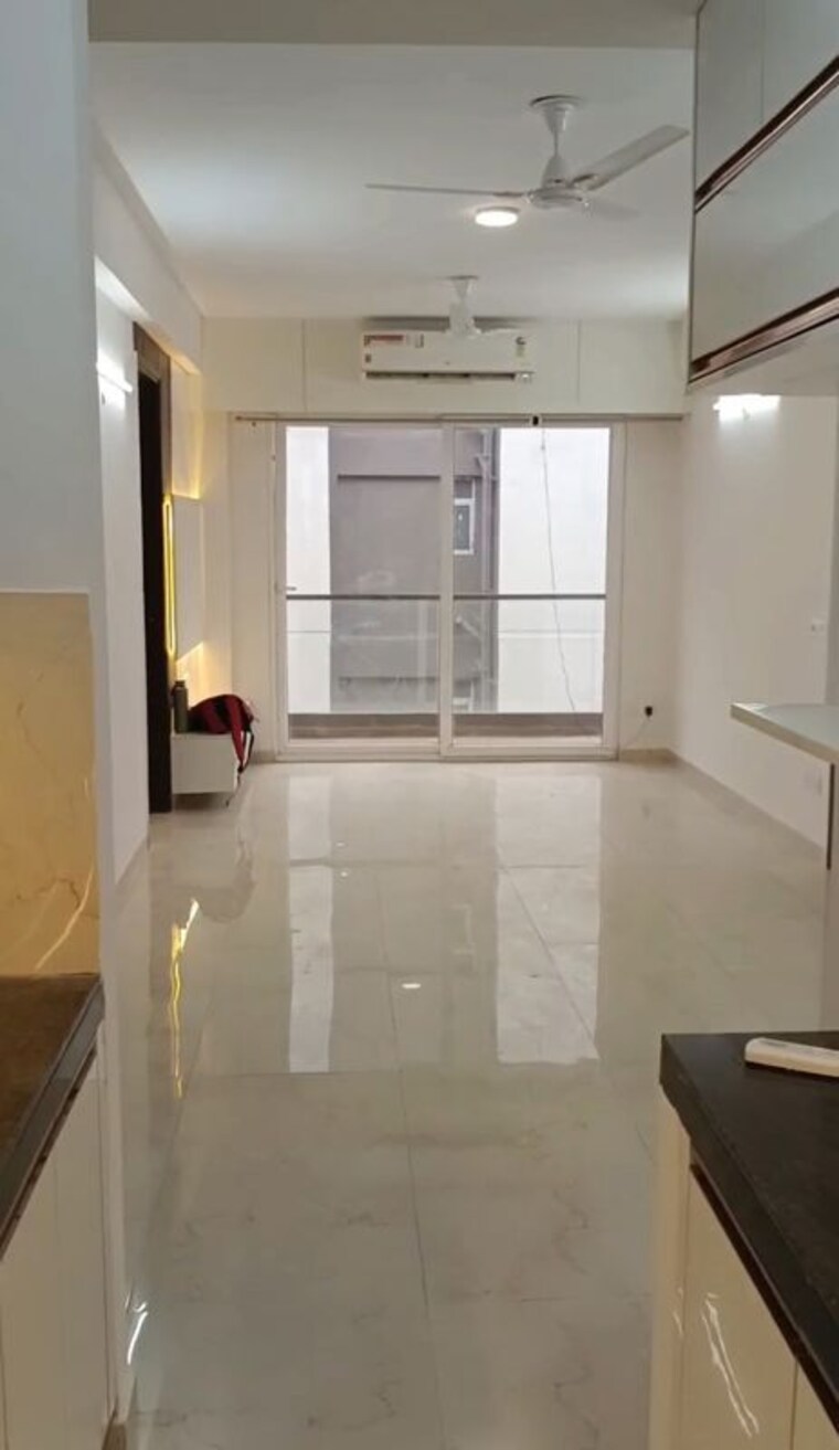 Bathroom, smart-world-gems 3 Bedroom 1423 Sq.Ft. Apartment In Sector 89 Gurgaon 9831688