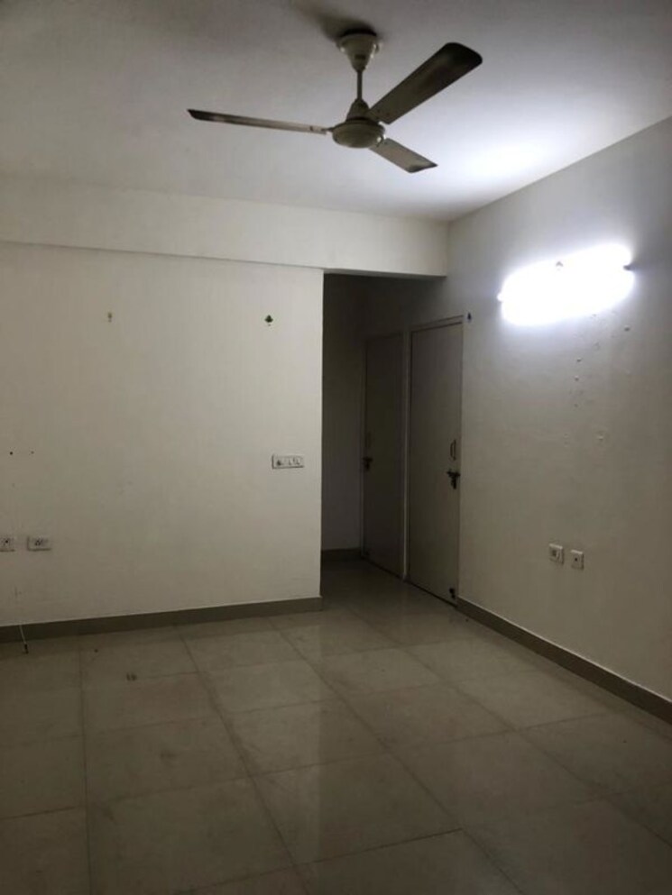Room, suncity-avenue-102 2 Bedroom 600 Sq.Ft. Apartment In Sector 102 Gurgaon 9831581