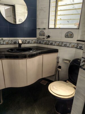 Team Area in 2 BHK Apartment at Everest Chambers Malabar Hill, Malabar Hill – for Rent