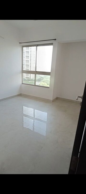 2 BHK Apartment For Rent in Lodha Grande, Majiwada