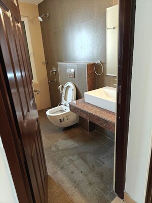 Bathroom in 6+ BHK Villa at Sector 56 – for Sale