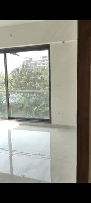 Room in 3 BHK Apartment at ABR Signature, Vile Parle East – for Rent