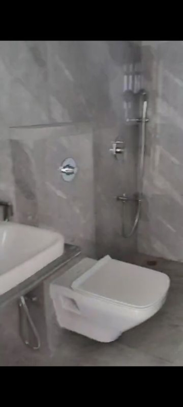 Bathroom, abr-signature 3 Bedroom 1250 Sq.Ft. Apartment In Vile Parle East Mumbai 9831844