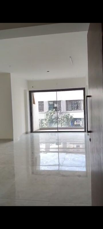 Furnished Amenities in 3 BHK Apartment at ABR Signature, Vile Parle East – for Rent