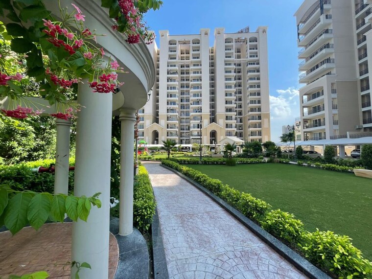 Garden, allwin-el-spazia 3 Bedroom 1638 Sq.Ft. Apartment In Sanauli Zirakpur 9816543