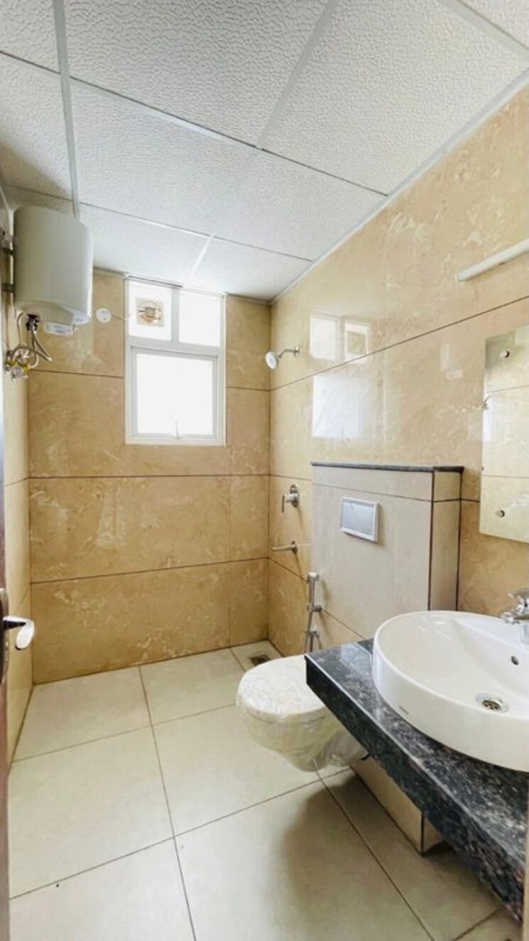 Bathroom, allwin-el-spazia 3 Bedroom 1638 Sq.Ft. Apartment In Sanauli Zirakpur 9816543