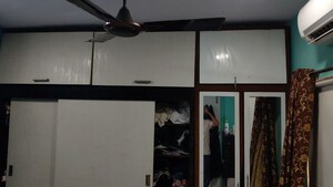 Furnished Amenities in 1 BHK Apartment at Manish Sun Flower Apartment, Andheri West – for Rent