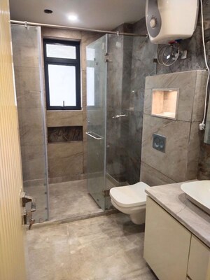 Bathroom in 4 BHK Builder Floor at Dlf Phase ii – for Sale